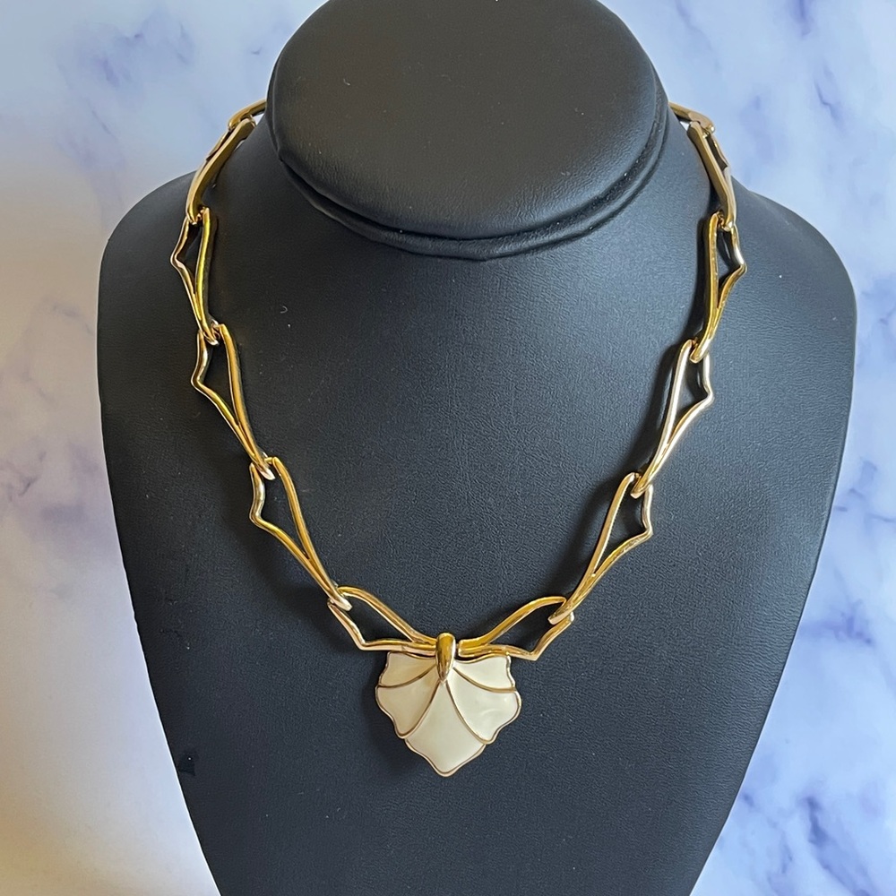 Vintage Money Gold and Cream Enameled Leaf Pendant Necklace - Picture 1 of 7